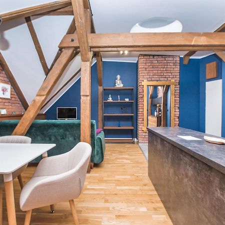 Uroczy Apartament グリヴィツェ エクステリア 写真