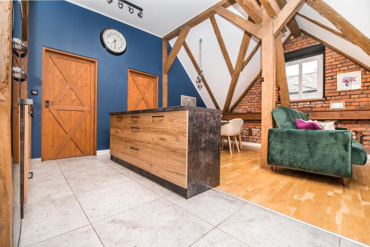 Uroczy Apartament グリヴィツェ エクステリア 写真