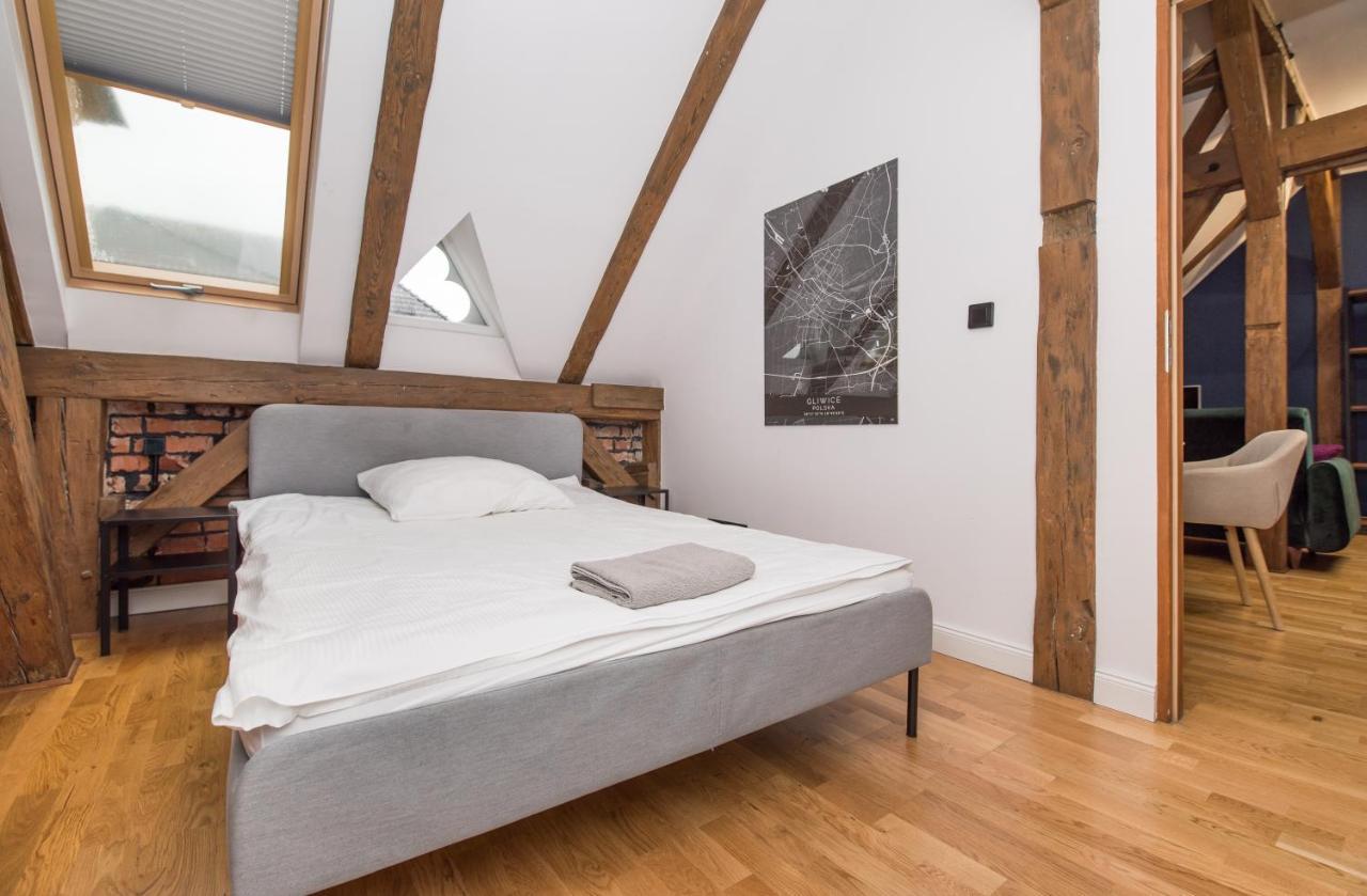 Uroczy Apartament グリヴィツェ エクステリア 写真