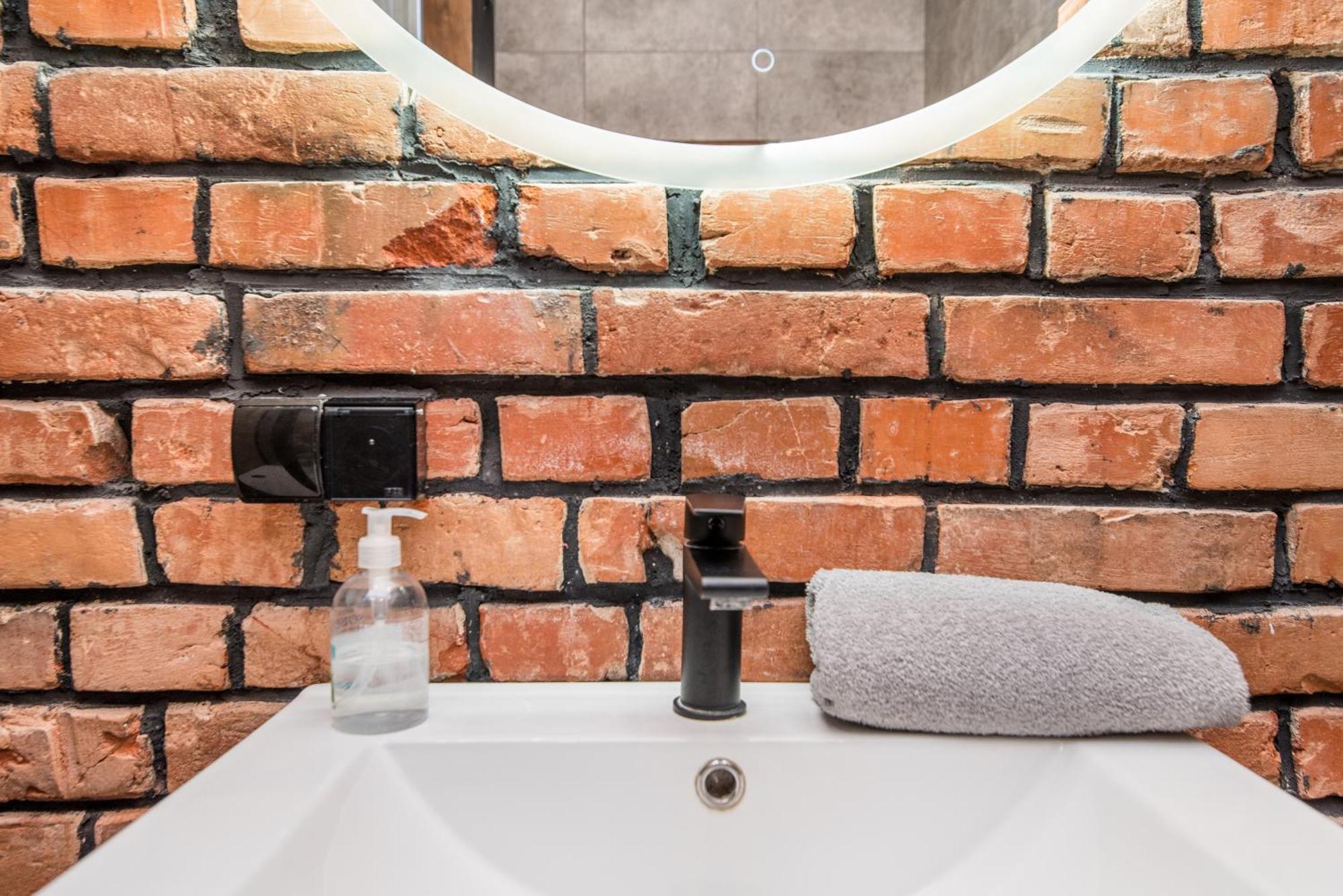 Uroczy Apartament グリヴィツェ エクステリア 写真